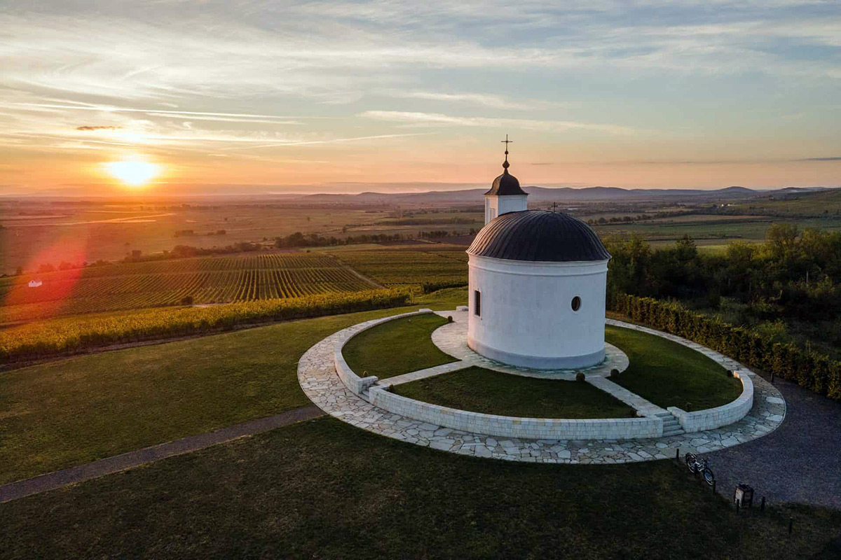 tokaj kornyeki panoramatura szent terez kapolna